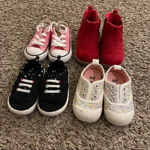 4 pairs of toddler girl shoes. Size 4